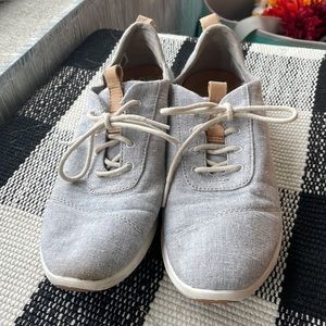 Tom’s womens Carrillo sneakers size 9